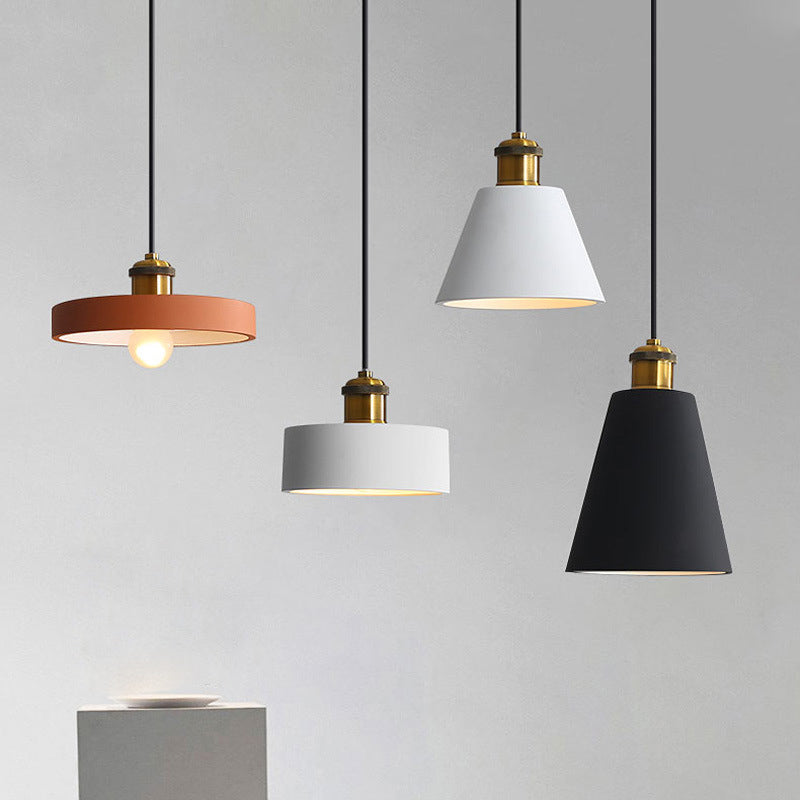 Astel Luminaires Suspension Nordique Blanc/Orange/Noir/Gris. Salon-Cielum
