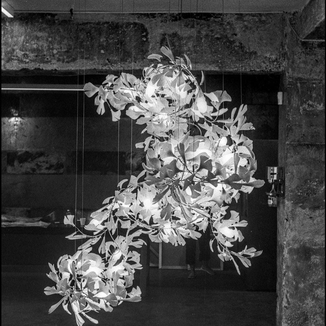Olivia Lustre Linéaire GloGink Moderne, Métal/Céramique, Or, Salon