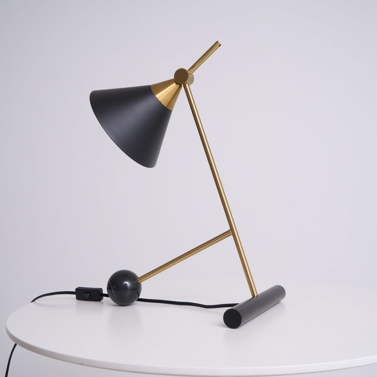 Avelo Géométrique en Marbre pour Lampe de Table