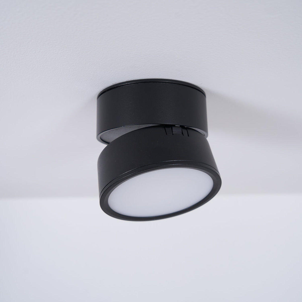 Xavo Surface Recessed Light Spot-Neutral Decor