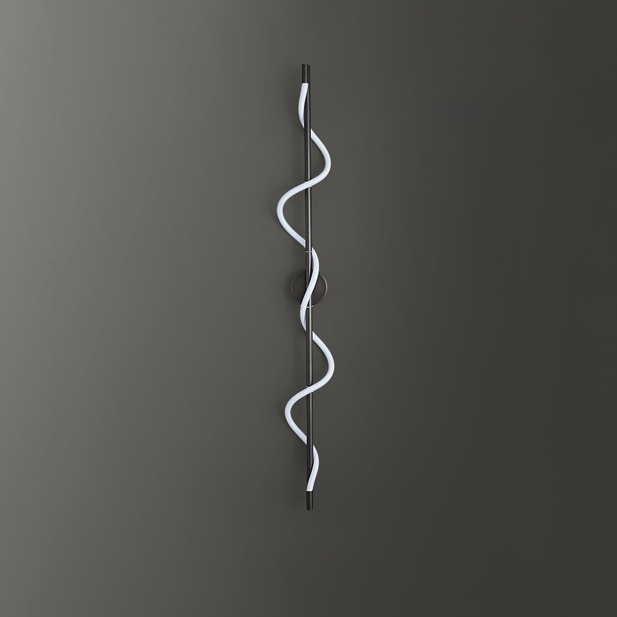 Laxi Applique murale sculpturale en laiton et silicone-Cielum