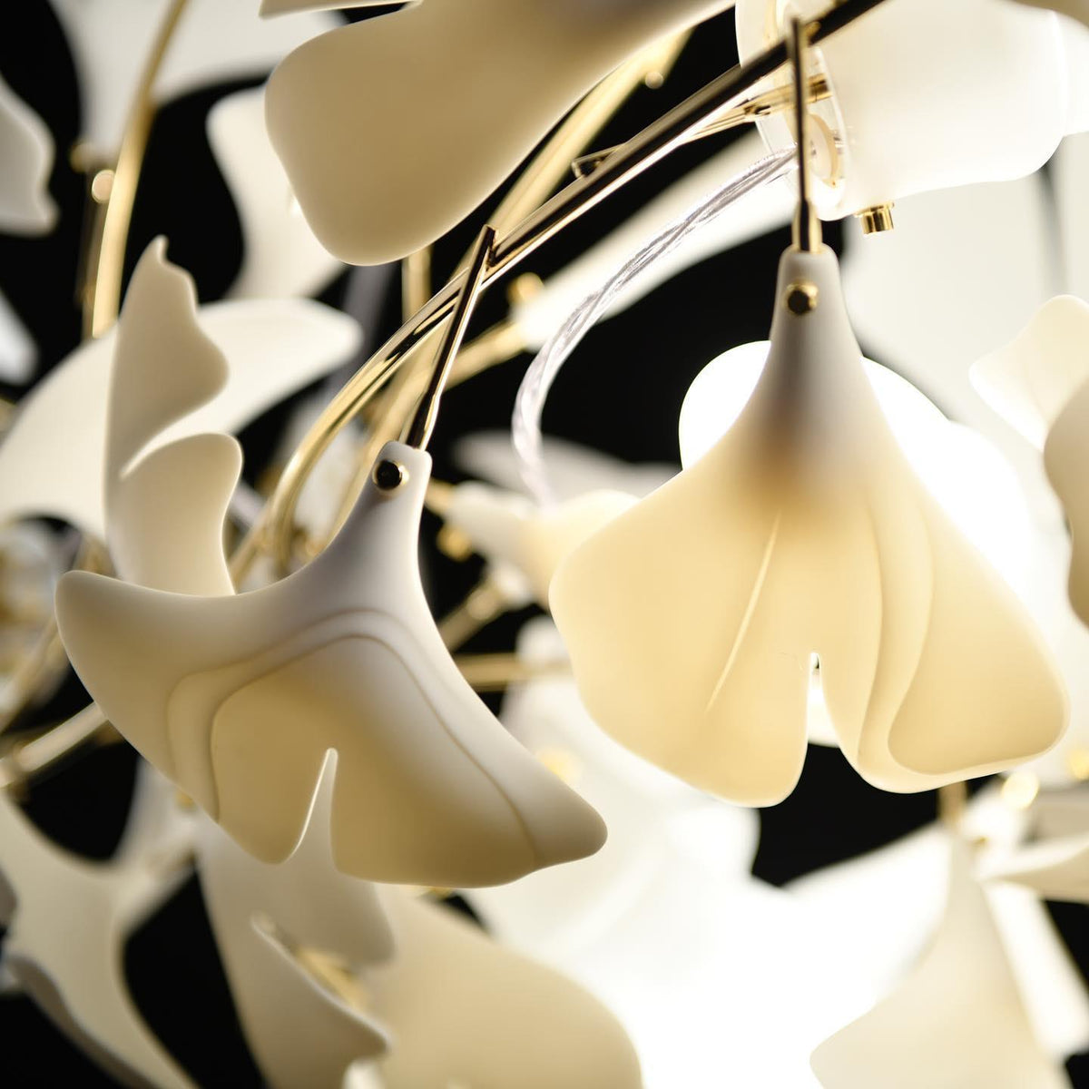 Chandelier White Ceramic Ginkgo Petals U-Neutral Decor