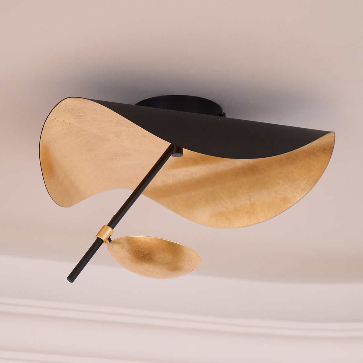 Even Plafonnier Abat-jour Courbé et Intérieur Doré-Cielum