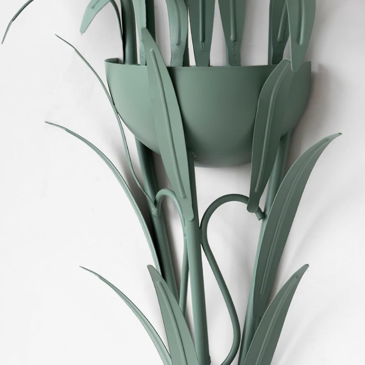 Lunafleur Lily Wall Lamp-Neutral Decor