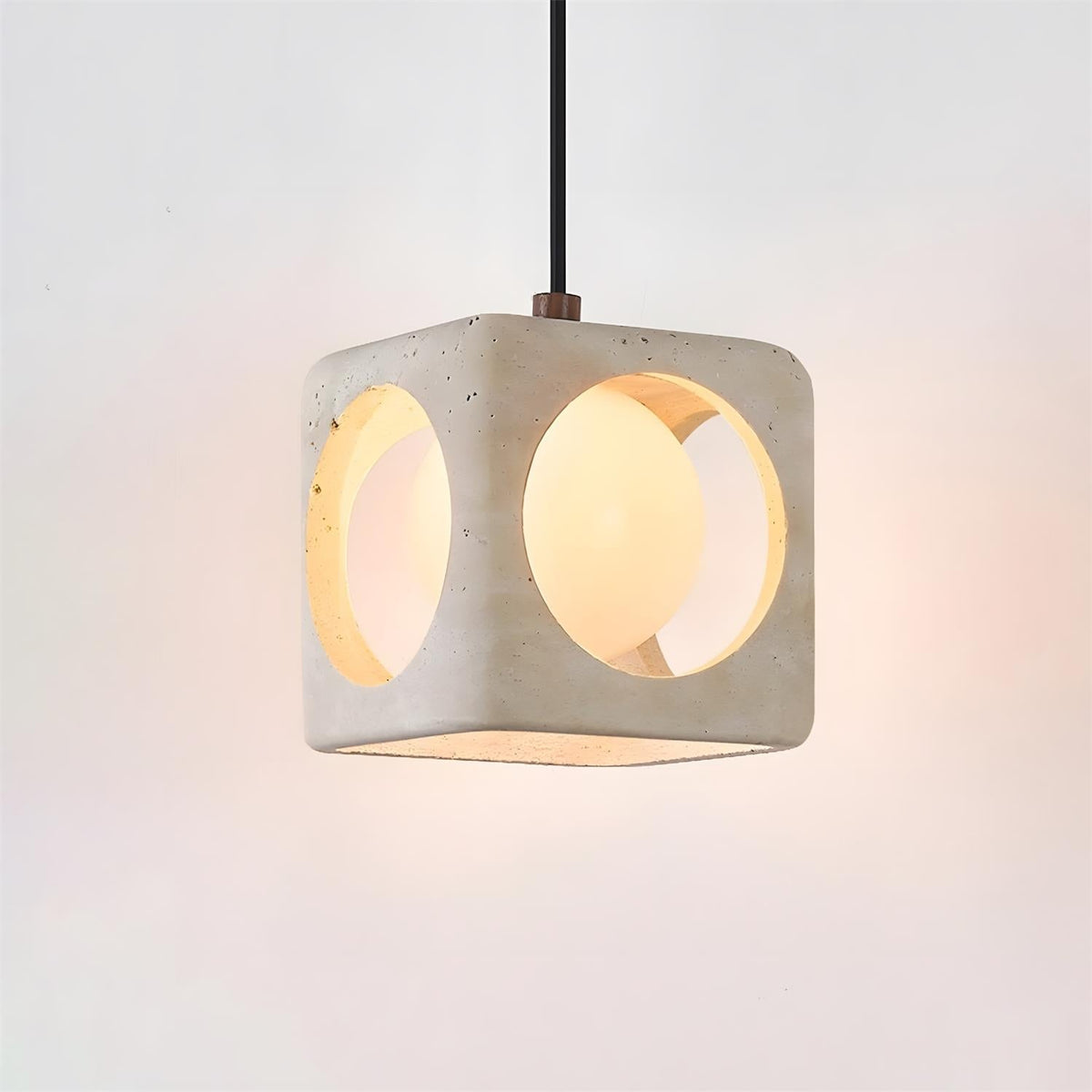 Miriielle Suspension