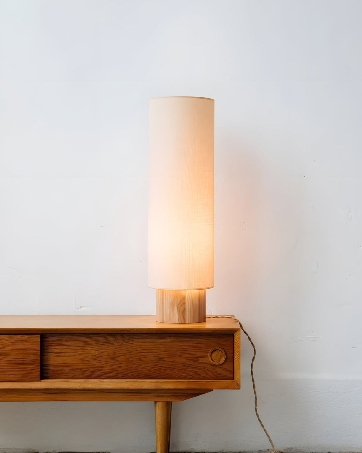 Alderielle Lampe de Table en Bois Noyer