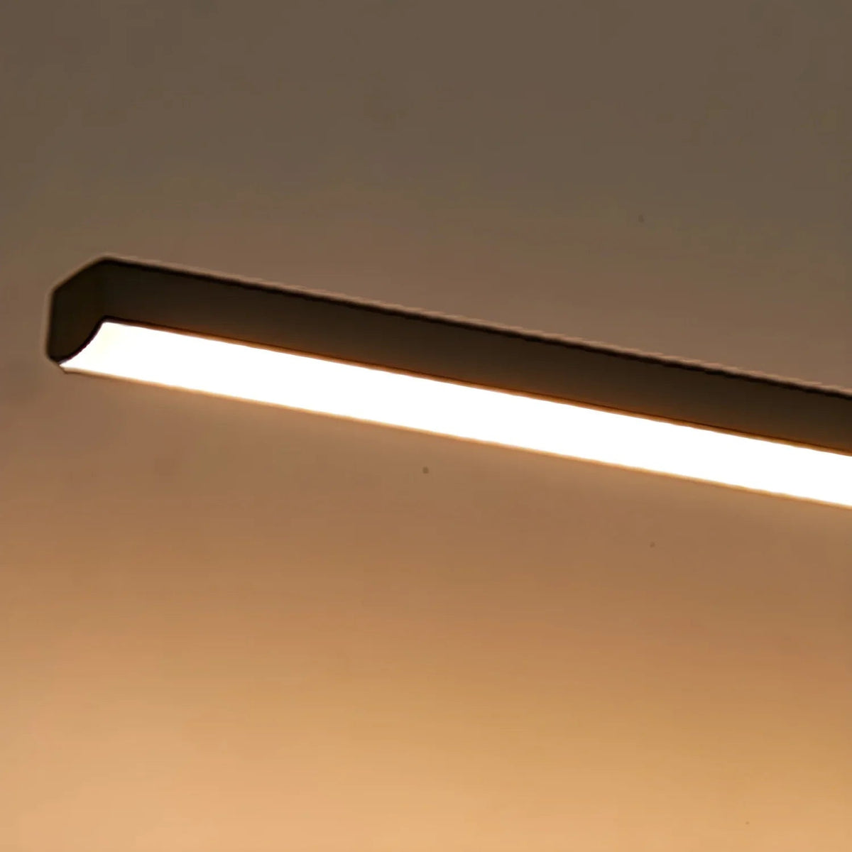 Velanor Applique Murale Linéaire pour Miroir Salle de Bain, Chambre Moderne-Cielum