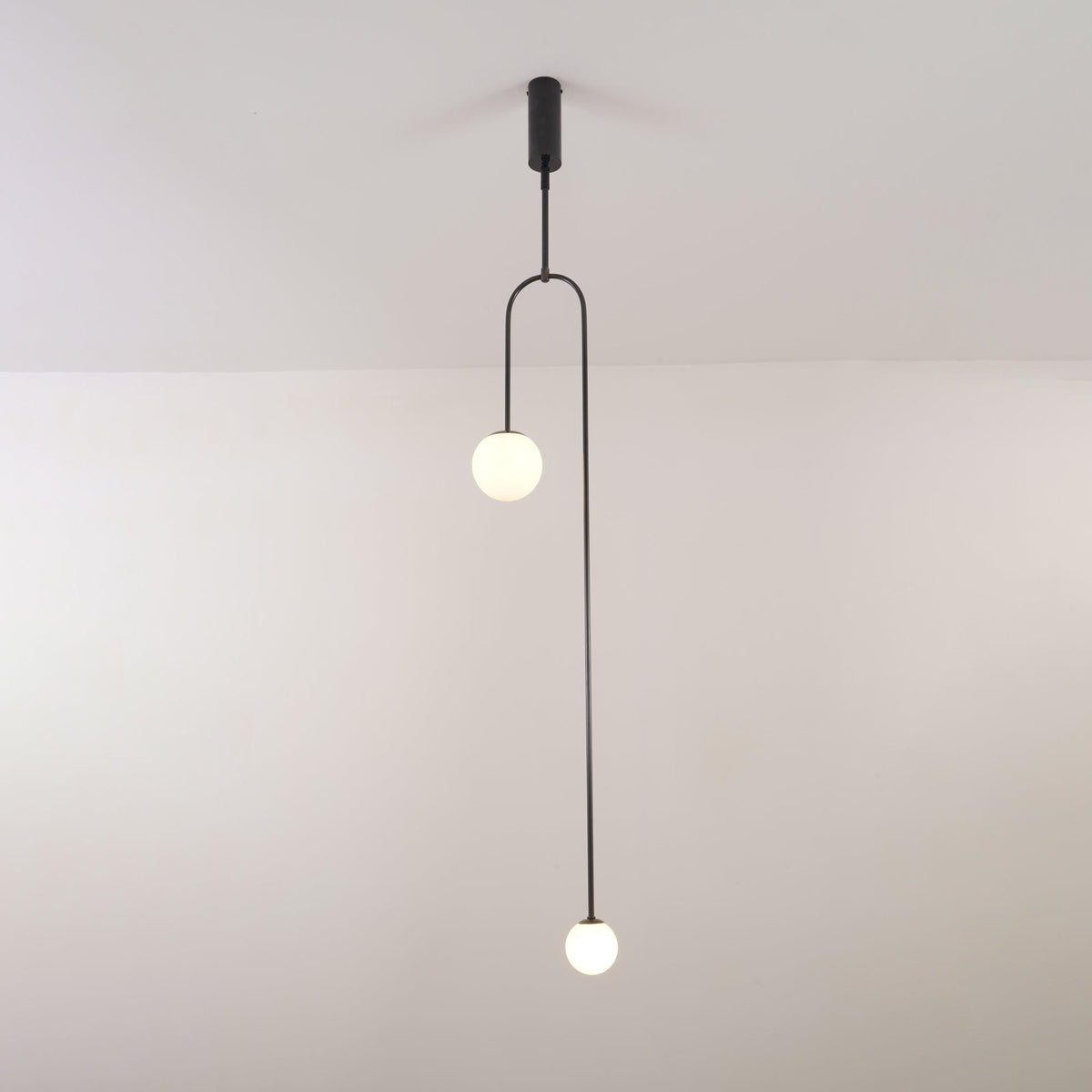 Erixy Lustre Mobile Noir Minimaliste-Cielum
