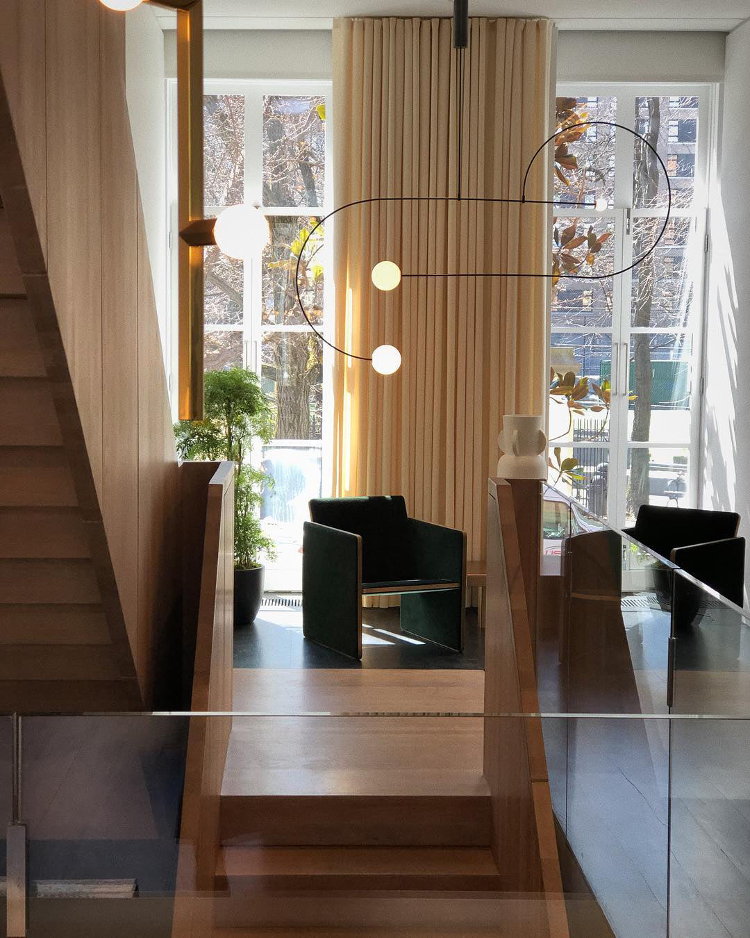 Erixy Lustre Mobile Noir Minimaliste-Cielum