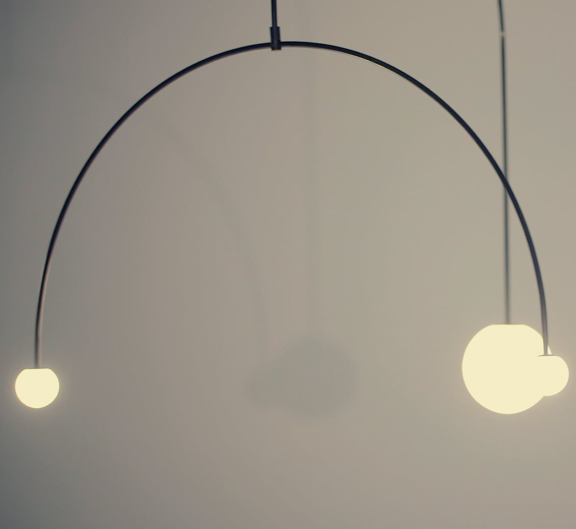 Erixy Lustre Mobile Noir Minimaliste-Cielum