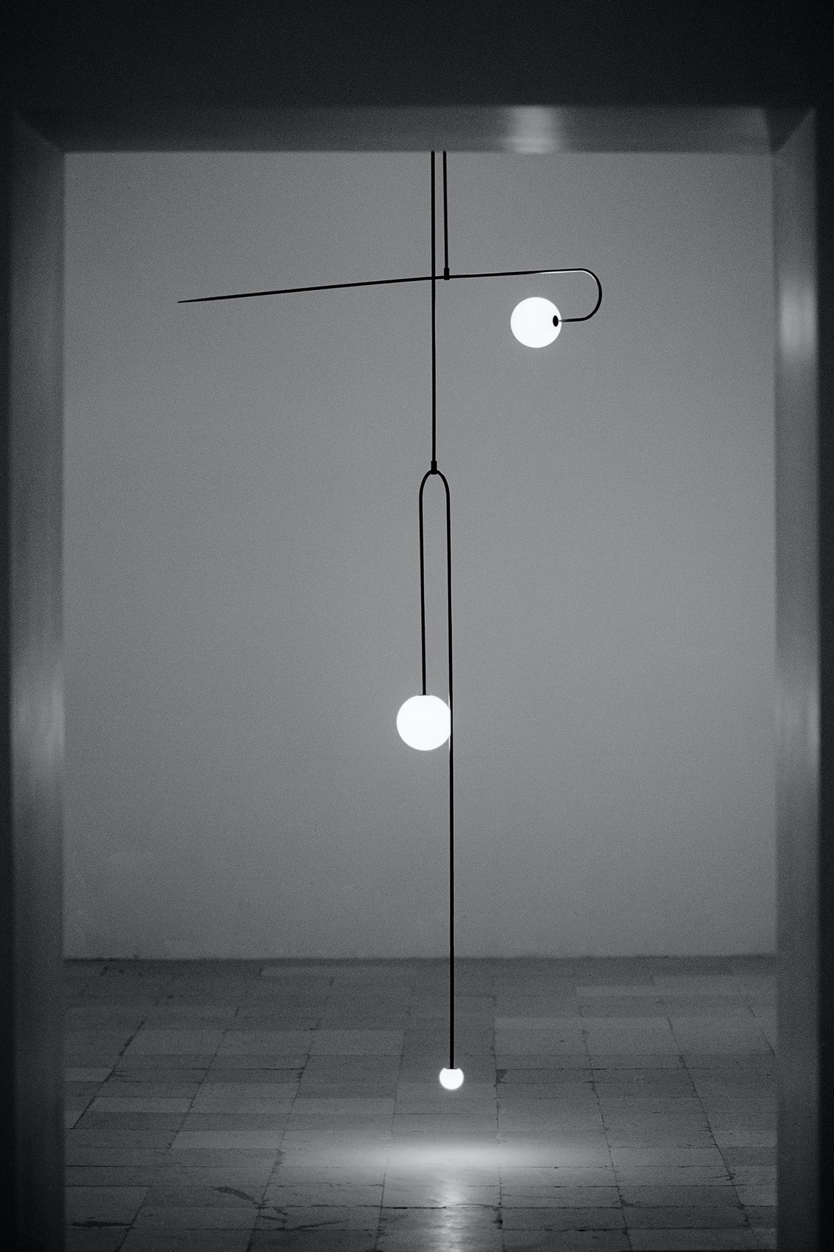 Erixy Lustre Mobile Noir Minimaliste-Cielum