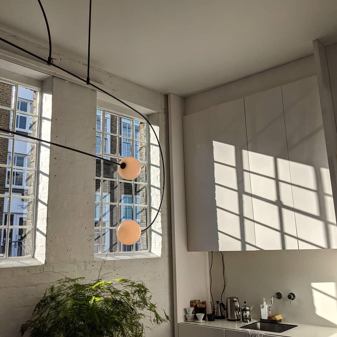 Erixy Lustre Mobile Noir Minimaliste-Cielum