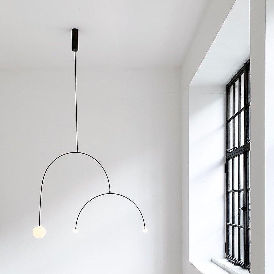 Erixy Lustre Mobile Noir Minimaliste-Cielum