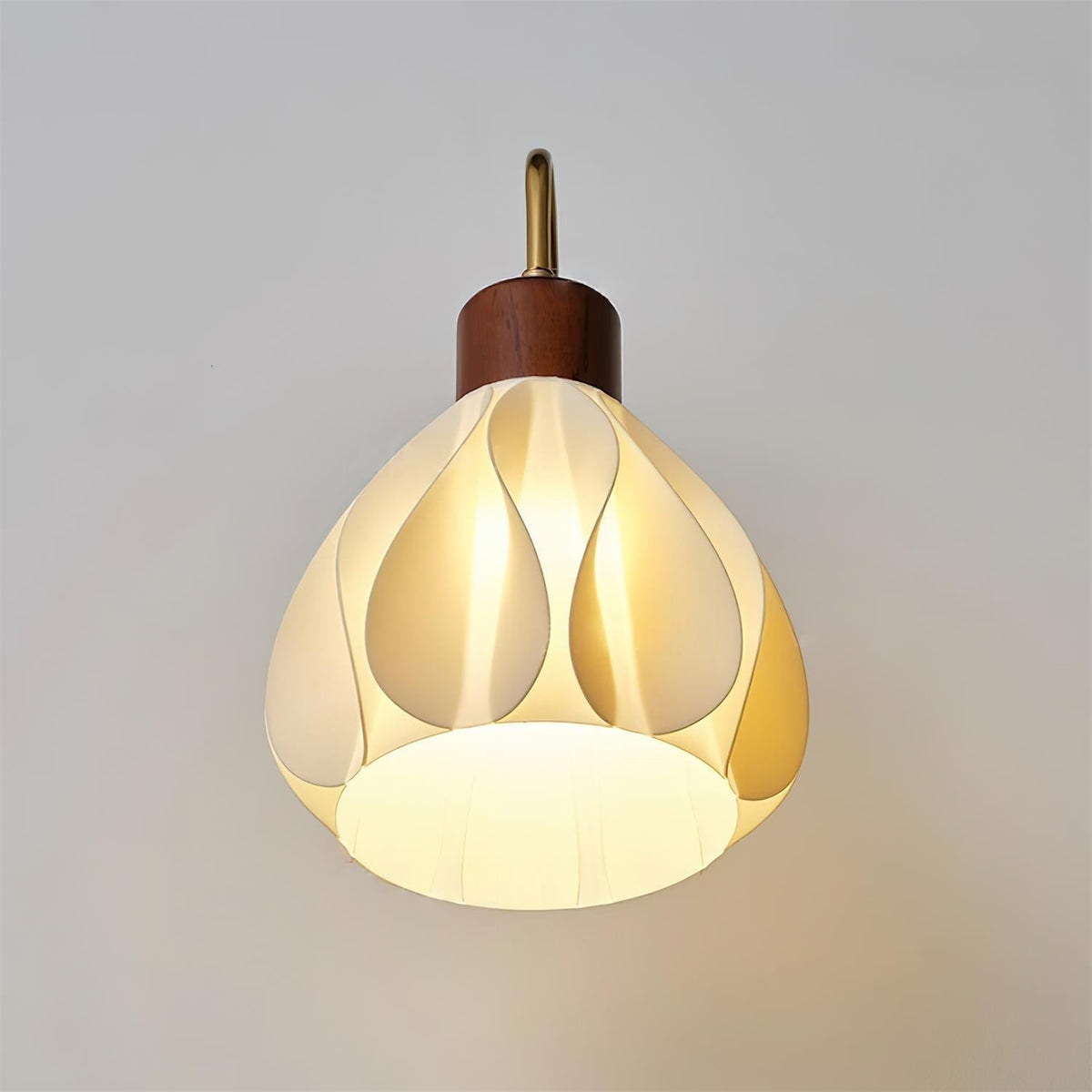 Pivona Glass Wall Lamp-Neutral Decor