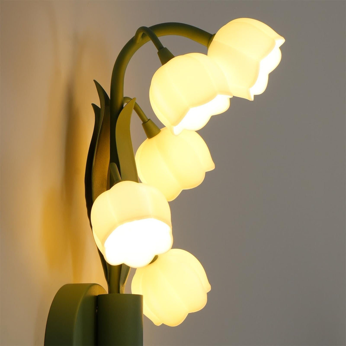 Lily Wall Lamp-Neutral Decor