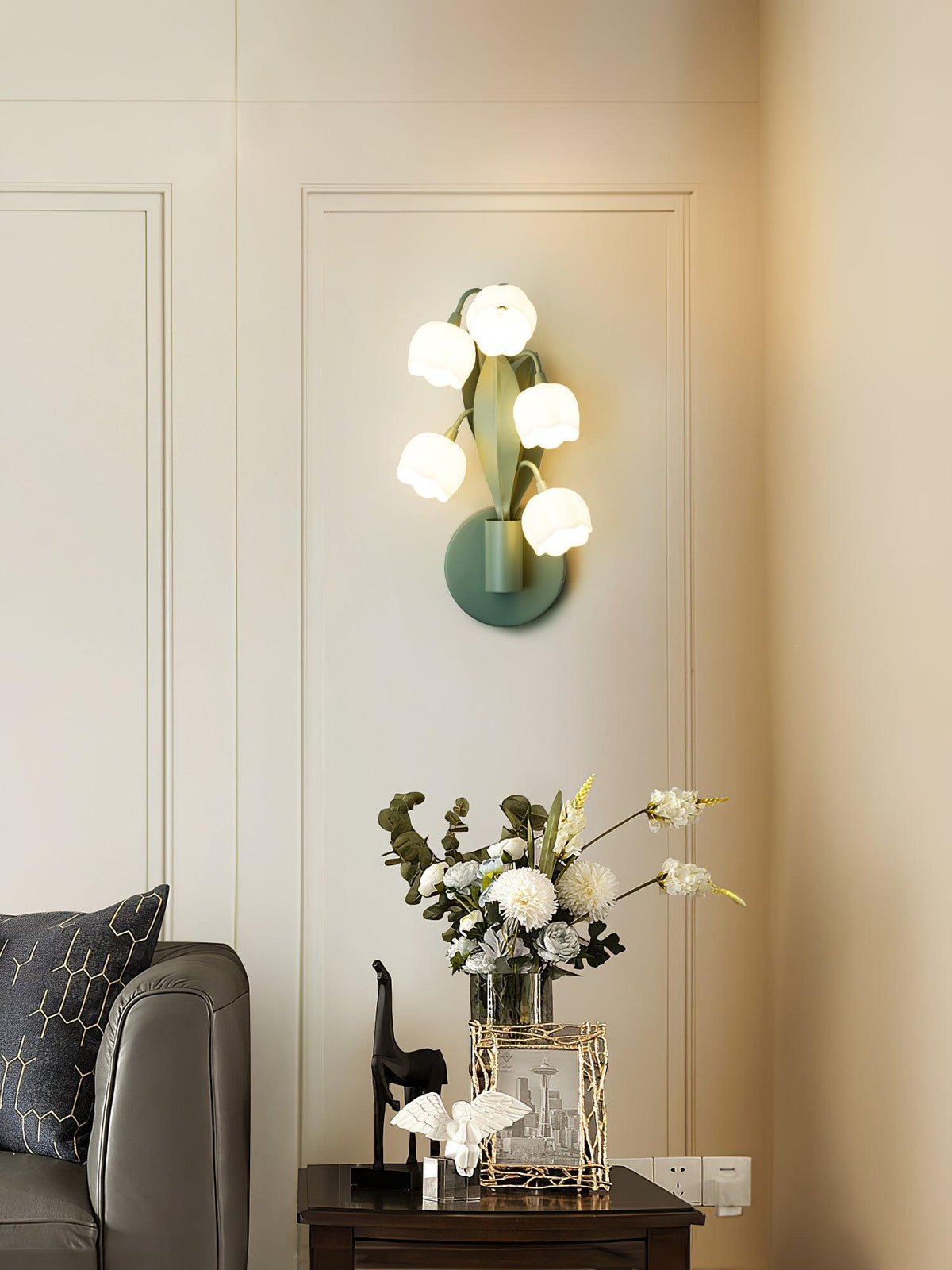 Lily Wall Lamp-Neutral Decor
