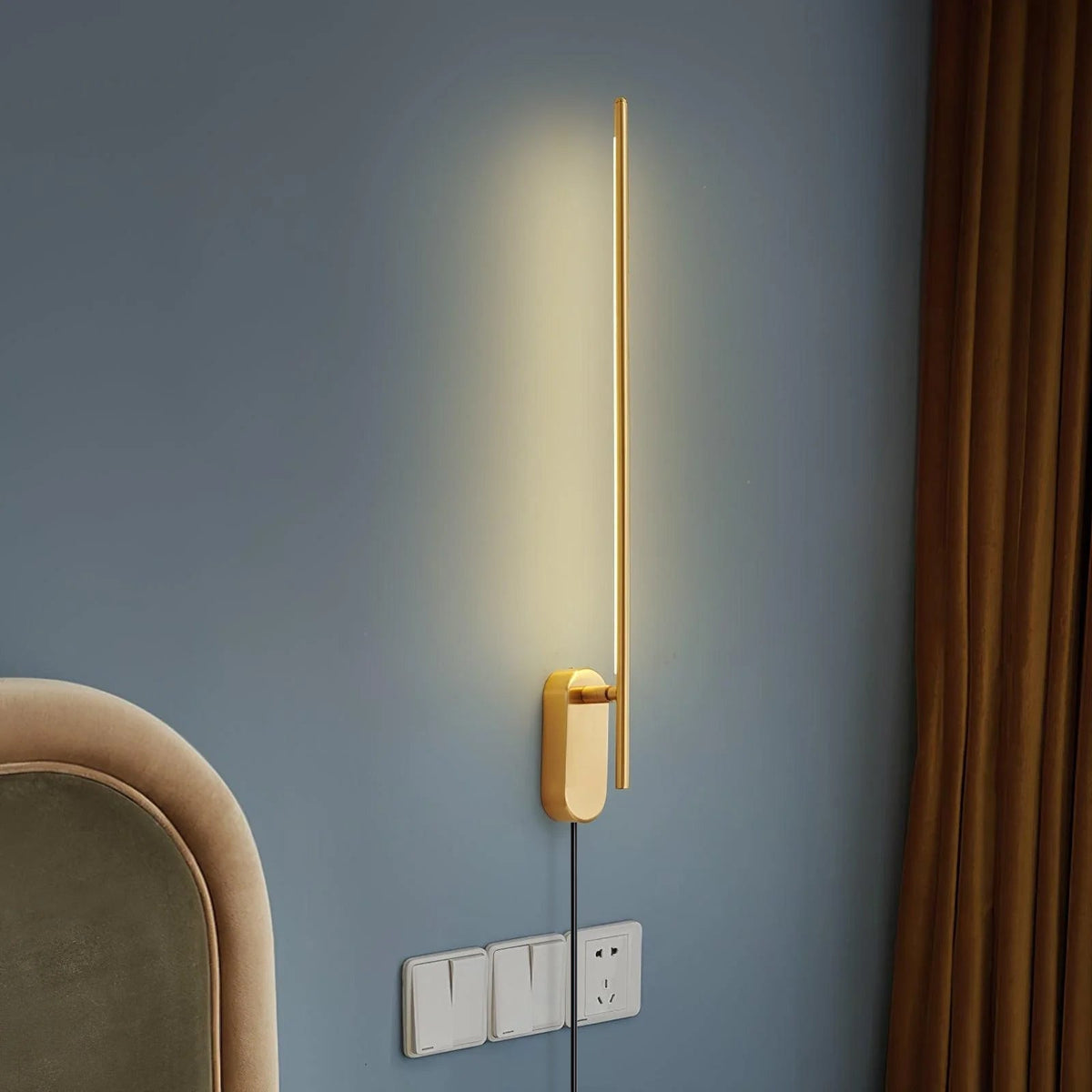 Vrysl Applique Murale avec Prise Fixe Minimaliste