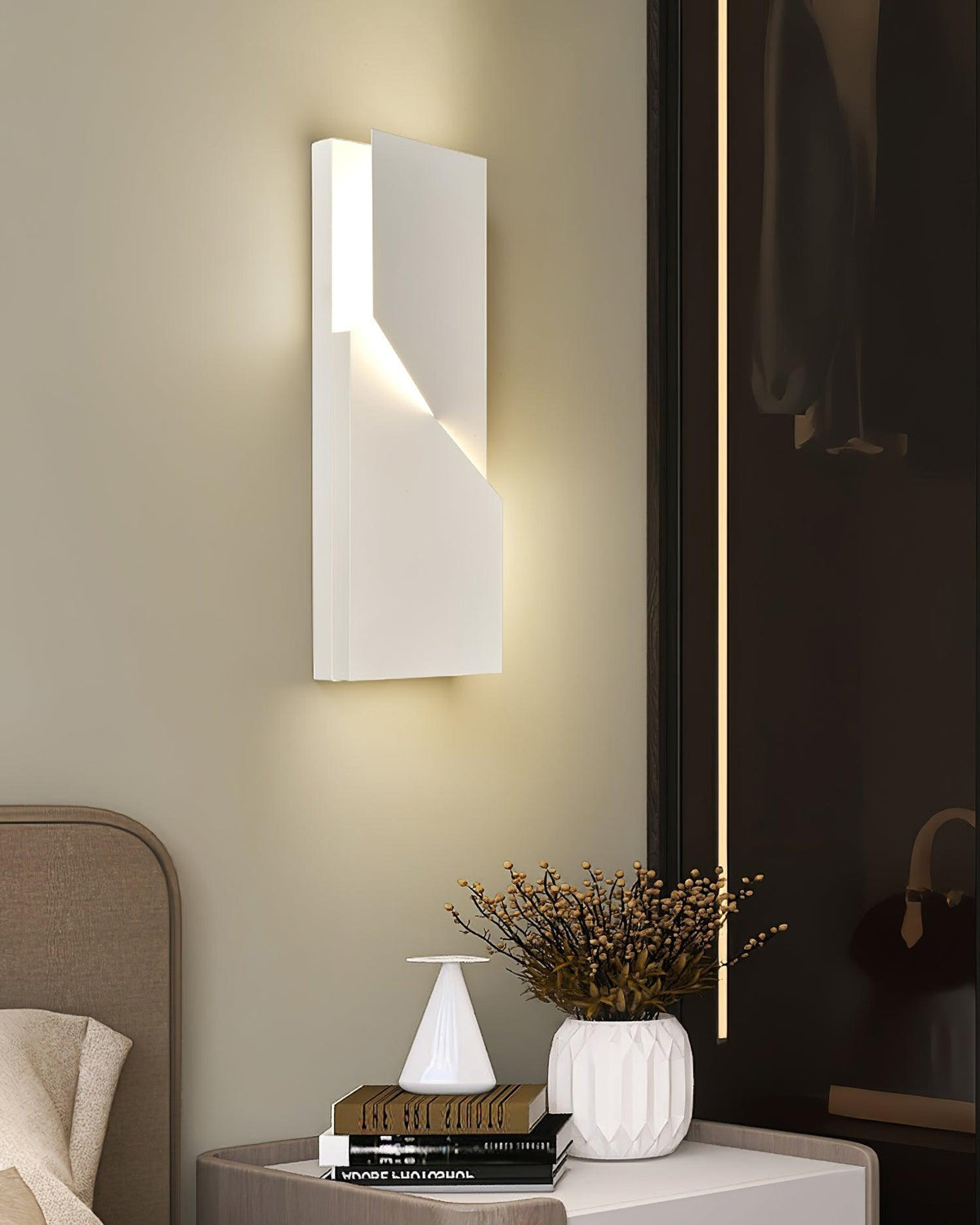 Wall Lamp 3D Geometric Panels Layered Light Art Remote Dimming Modern-Neutral Decor