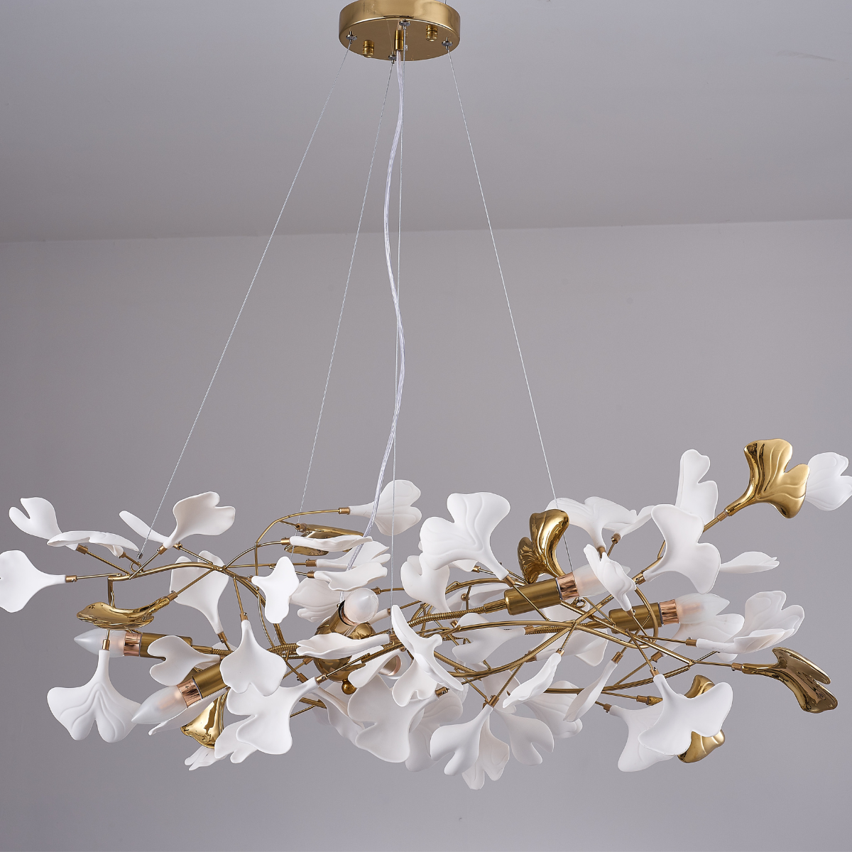 Korinor Lustre Suspension Feuille Artistic Design. Métal/Céramique. Blanc. Salon-Cielum