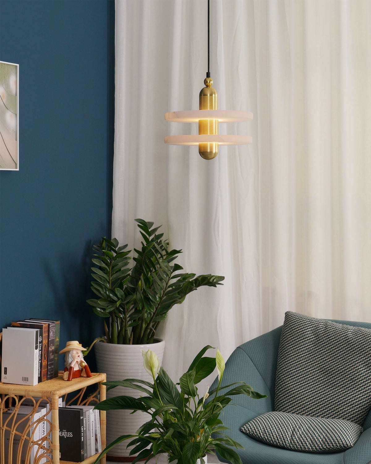 Alabaster Planes Pendant Lamp-Neutral Decor