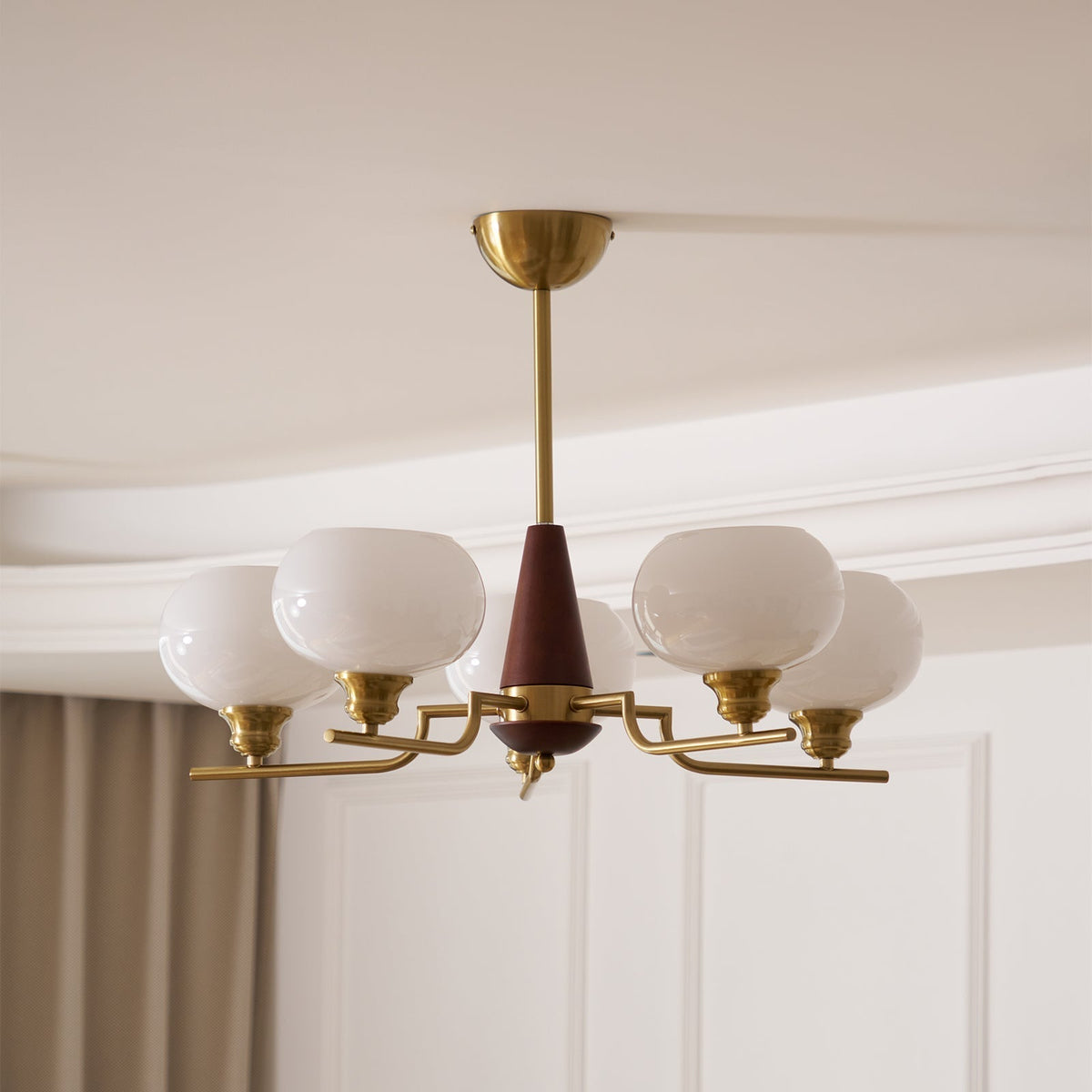 Eixor Lustre en Noyer avec Globes en Verre Opale-Cielum