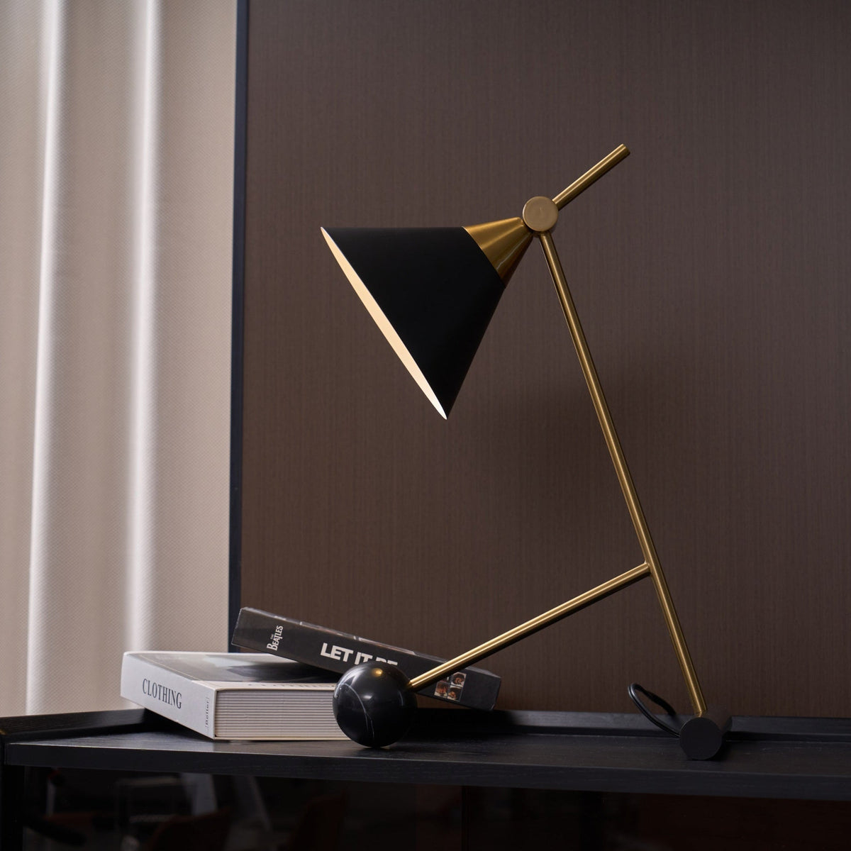 Avelo Géométrique en Marbre pour Lampe de Table
