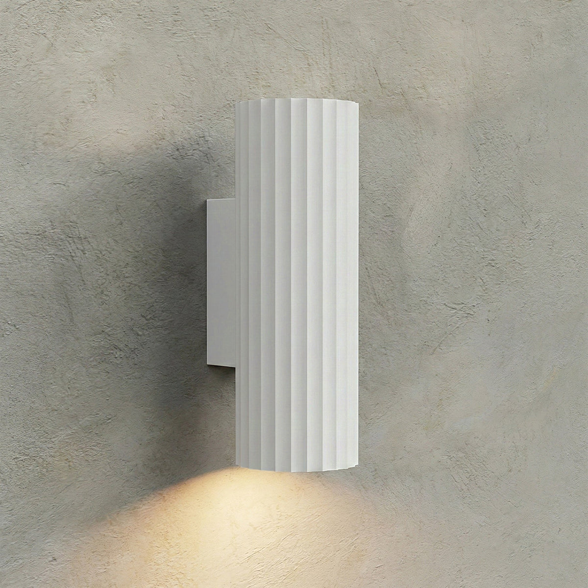 Dimensions diagram for the Dunbar Wall Light.