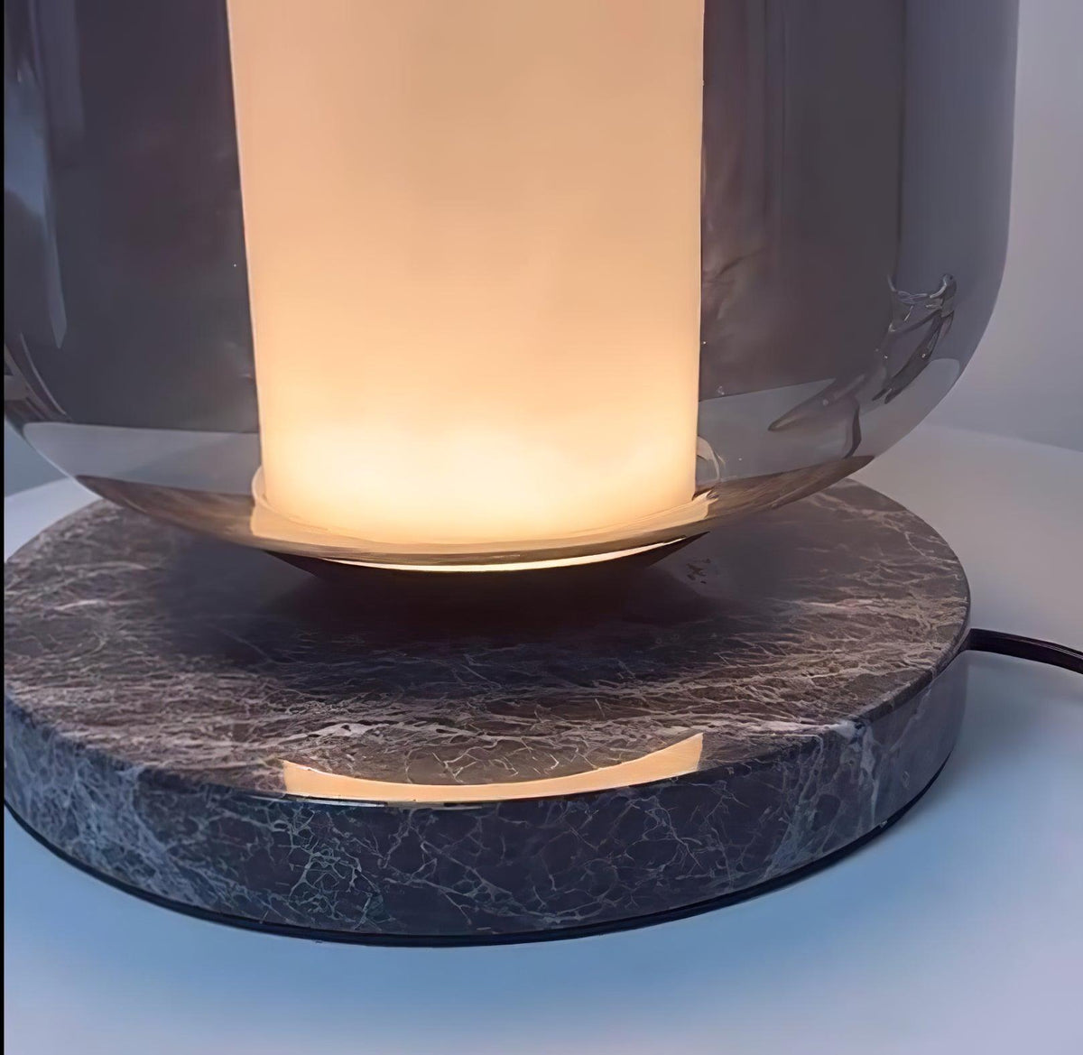 Aaron Lampe de Table en Marbre Moderne