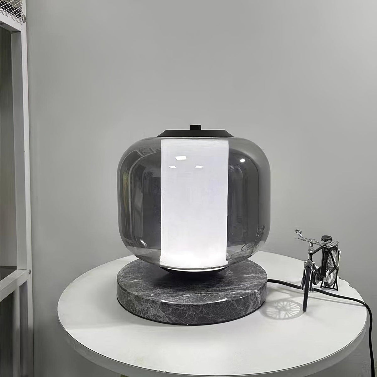 Aaron Lampe de Table en Marbre Moderne