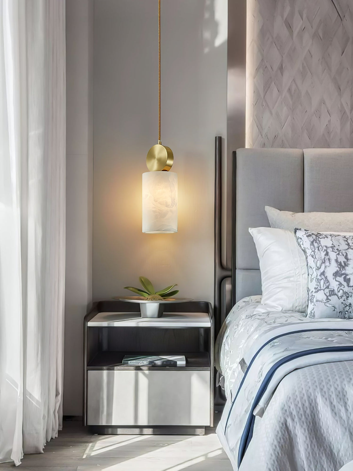 Salen Pendant Light Alabaster & Brass-Neutral Decor