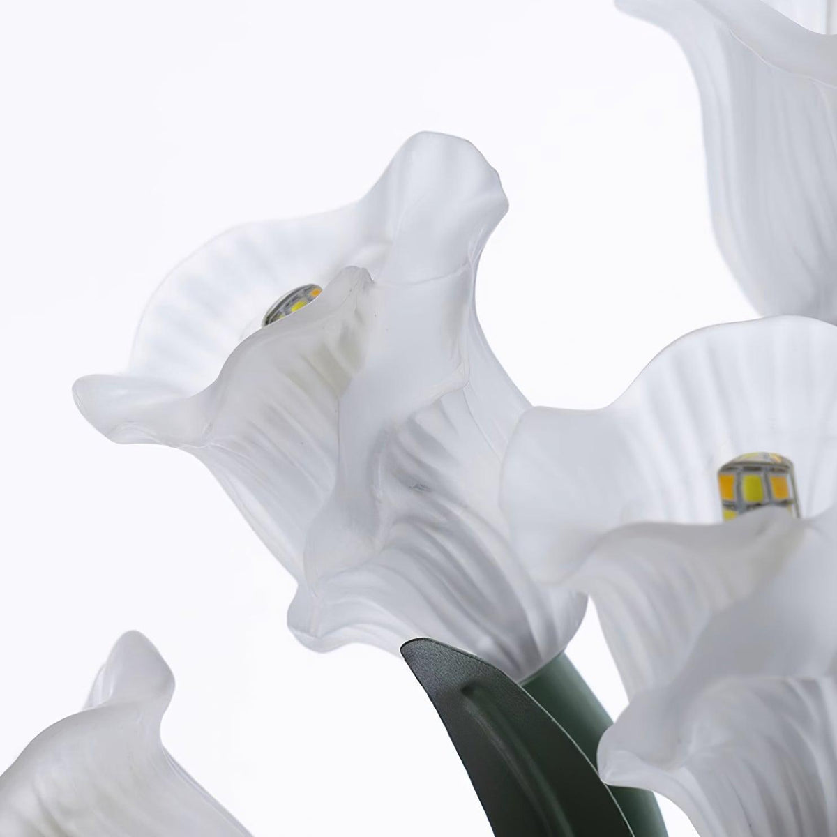 Lunafleur Lily Wall Lamp-Neutral Decor
