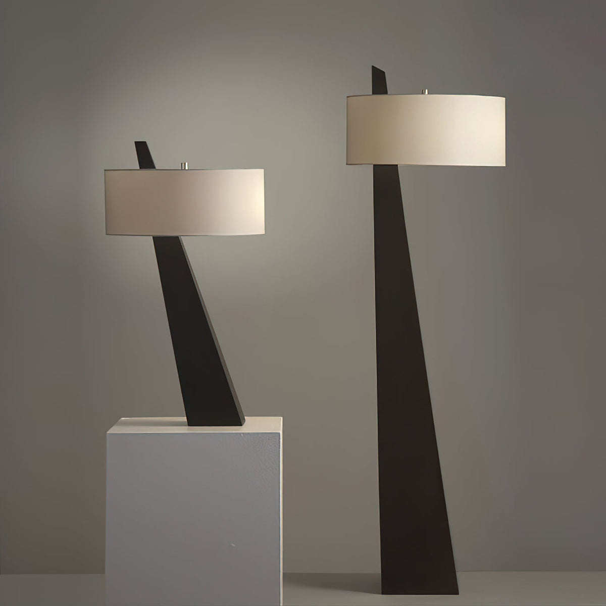 Avenalora Lampe à Poser Obélisque