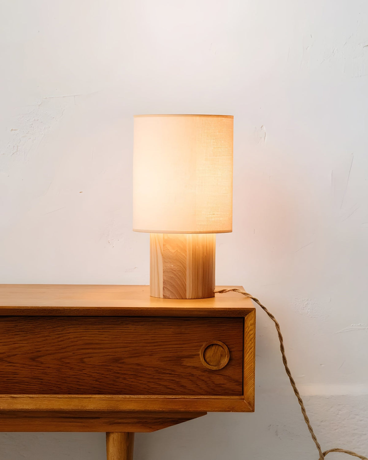 Alderielle Lampe de Table en Bois Noyer