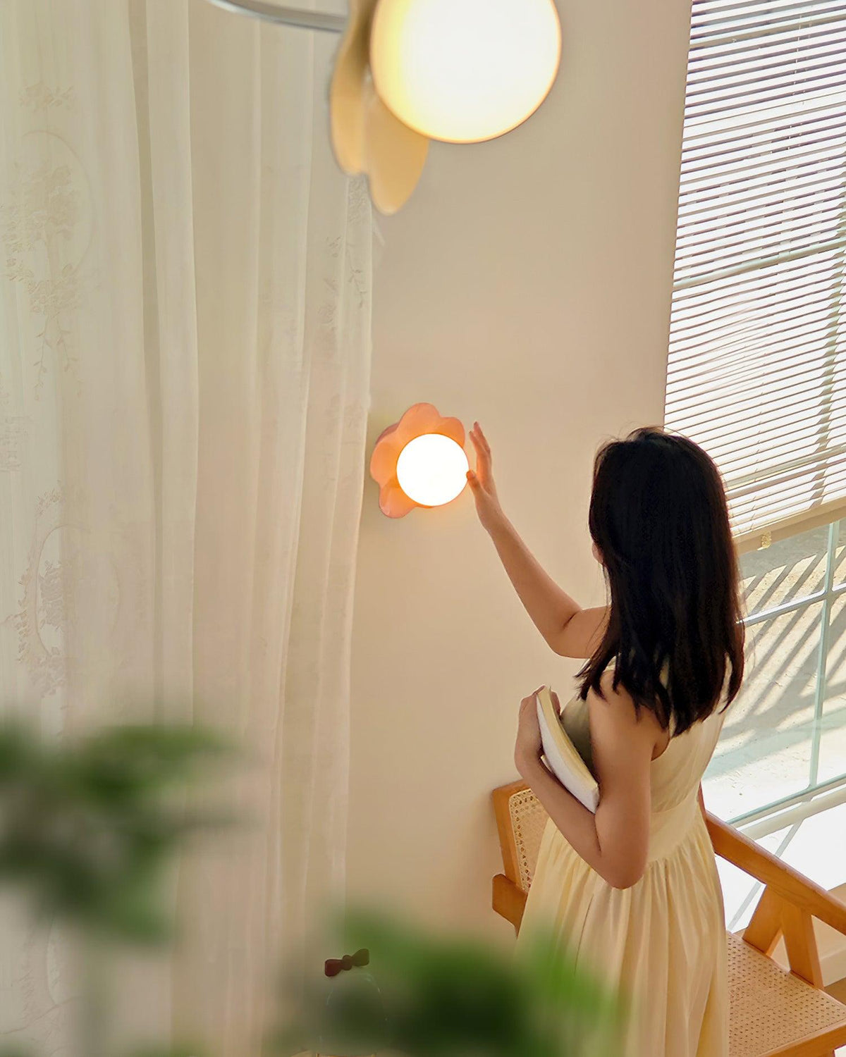 Petalia Wall Lamp-Neutral Decor