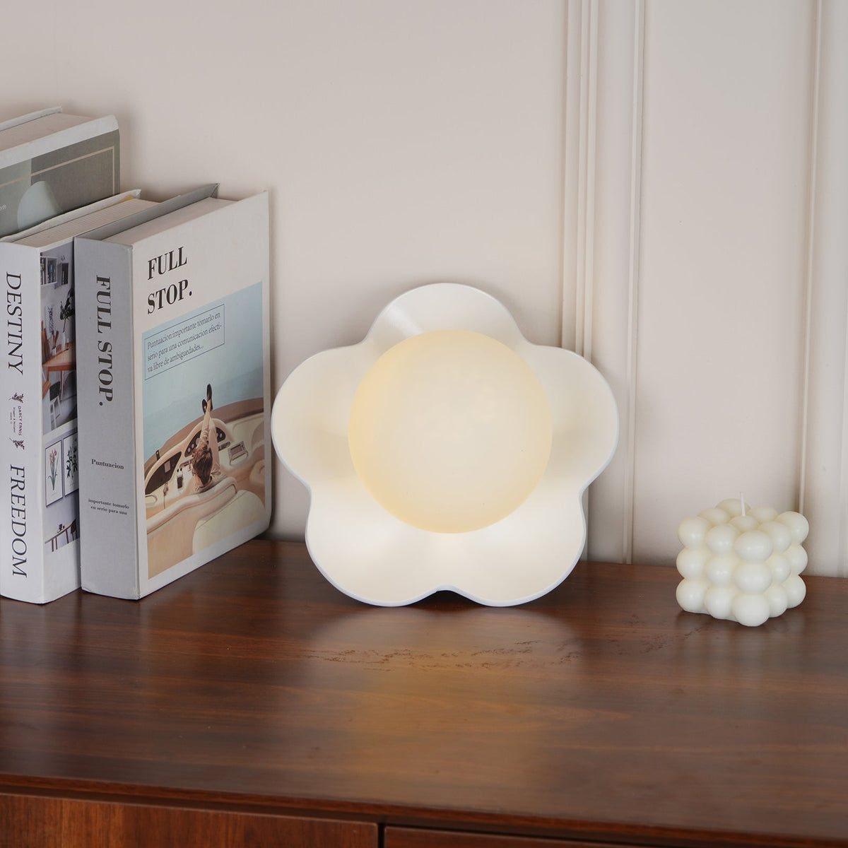 Petalia Wall Lamp-Neutral Decor