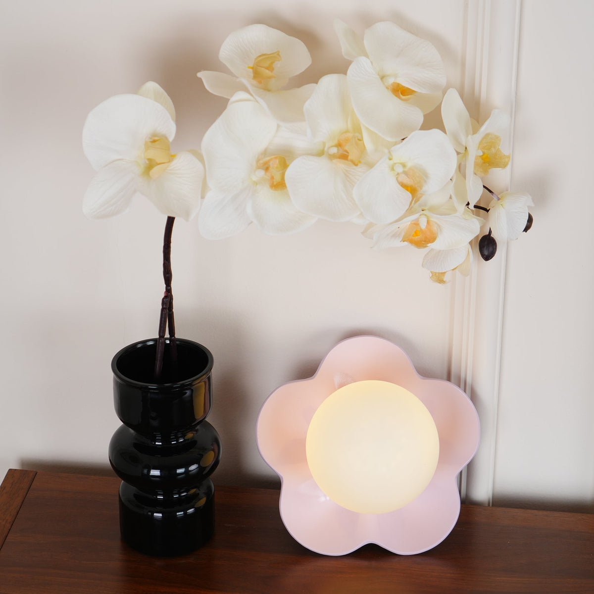 Petalia Wall Lamp-Neutral Decor