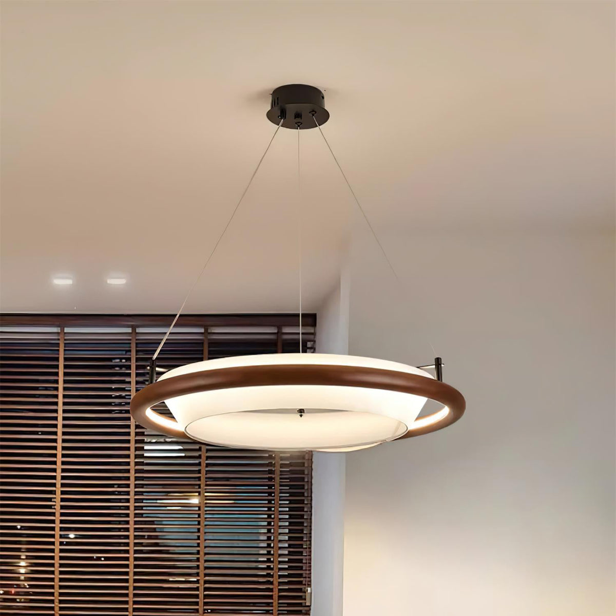 Minachel Lustre