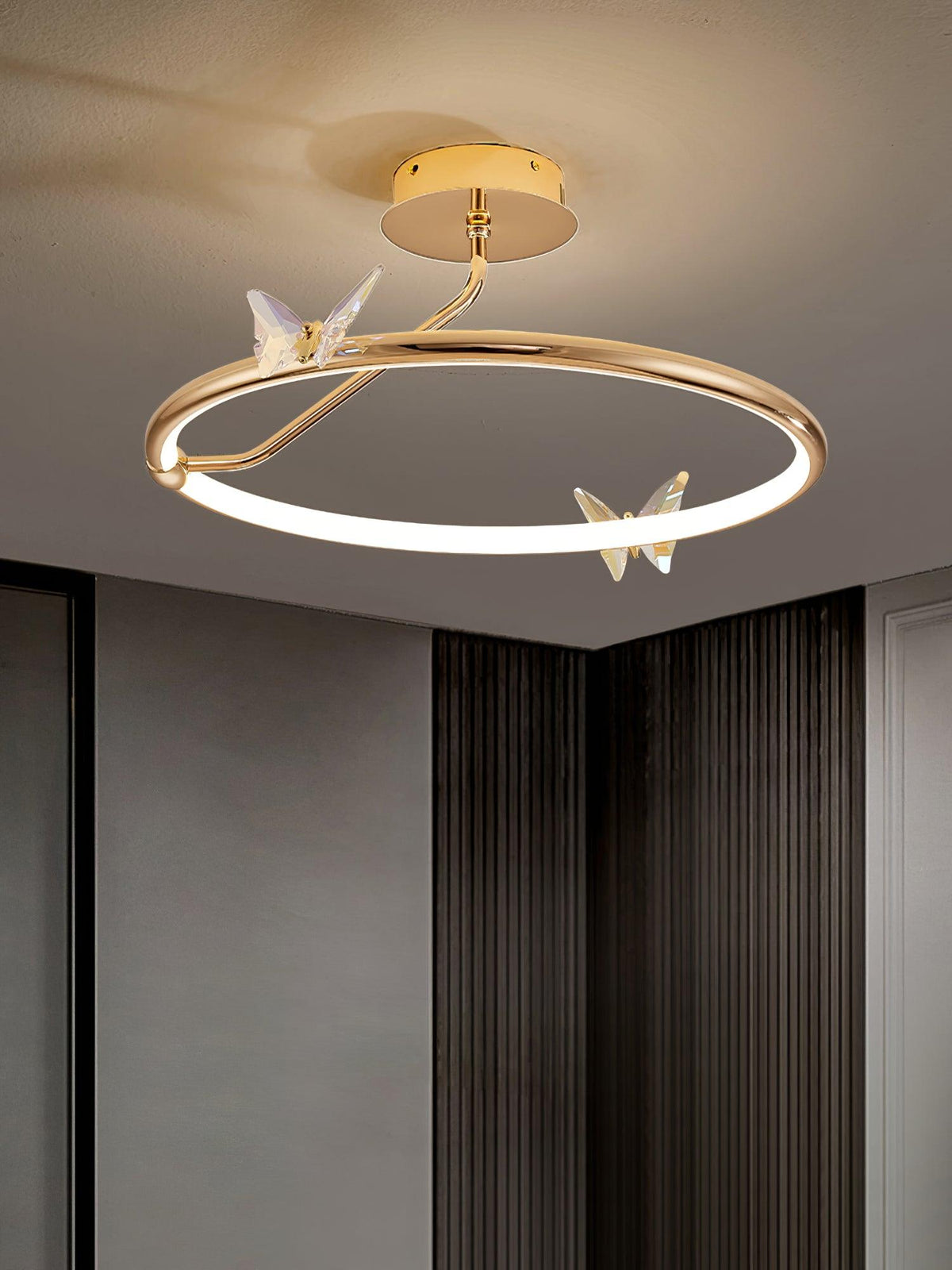 Avir Plafonnier Papillon avec Accents en Cristal et Anneau LED-Cielum