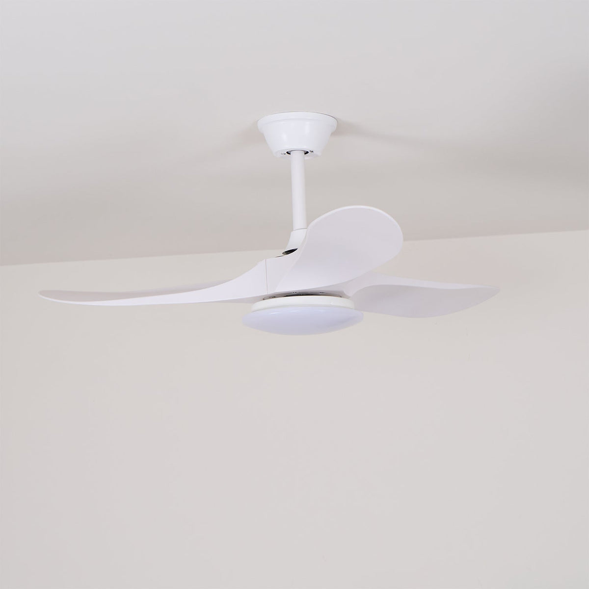 Plafonnier ventilateur moderne en bois Velix