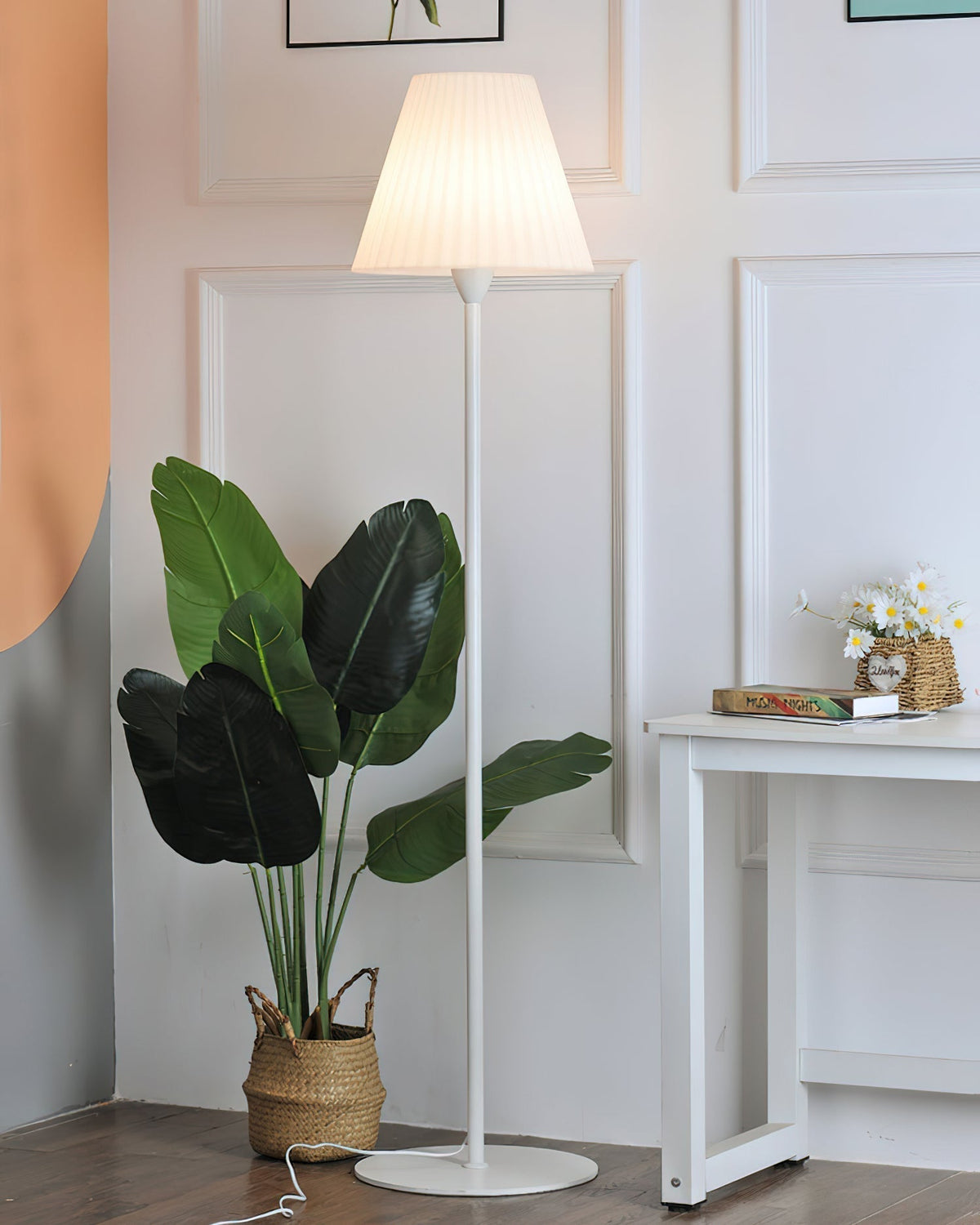Pleaty Lampadaire