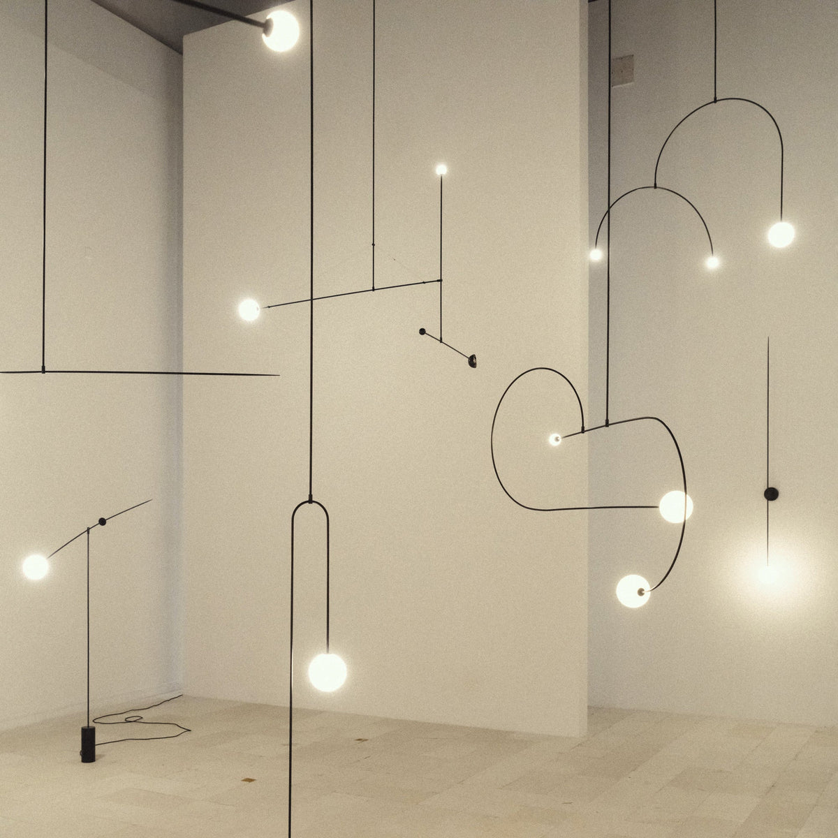 Erixy Lustre Mobile Noir Minimaliste-Cielum