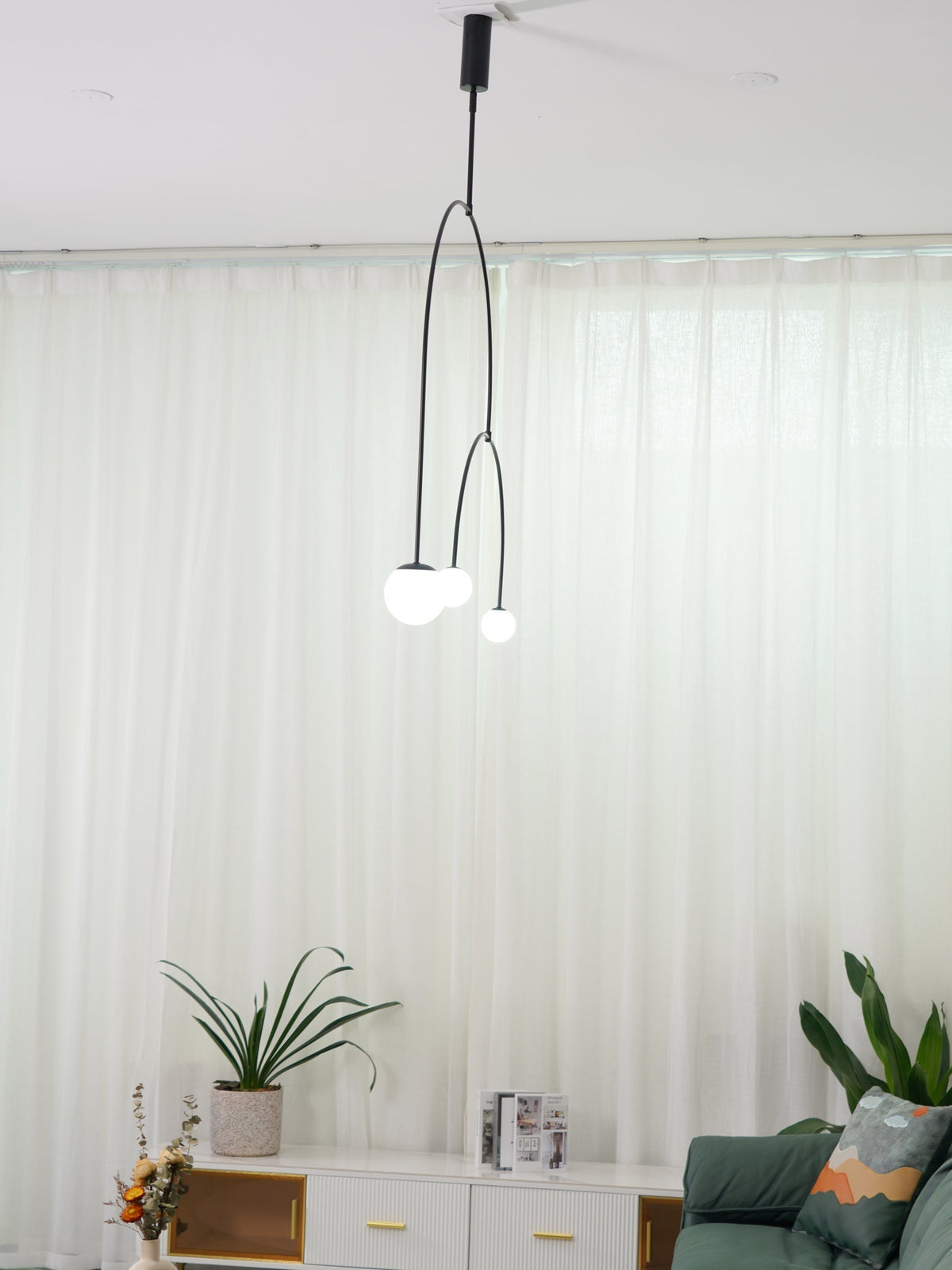 Erixy Lustre Mobile Noir Minimaliste-Cielum
