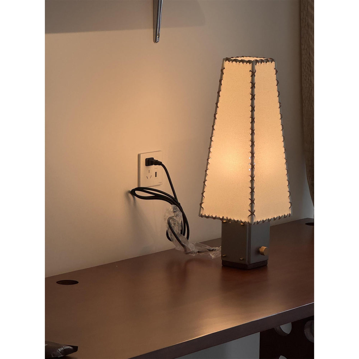 Stitcher Lampe à poser