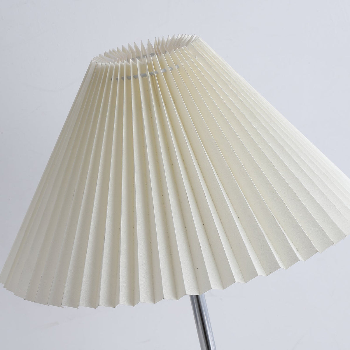 Aiden Modern Wood Table Lamp-Neutral Decor