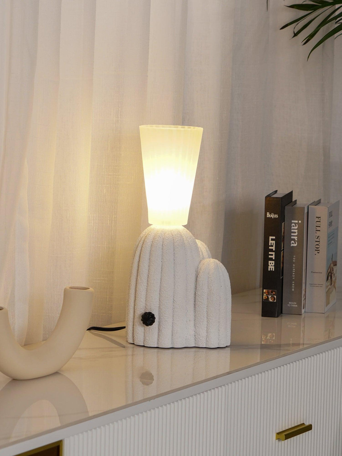 Soreny Lampe de Table Artistique en Résine