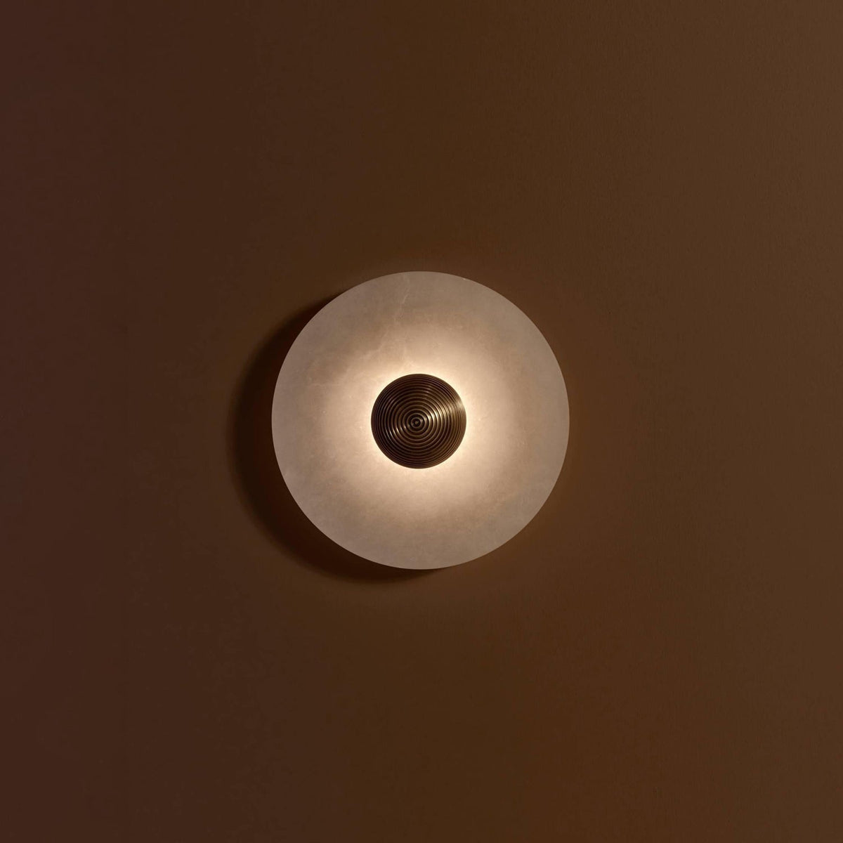 Apollo Round Alabaster Wall Lamp-Neutral Decor