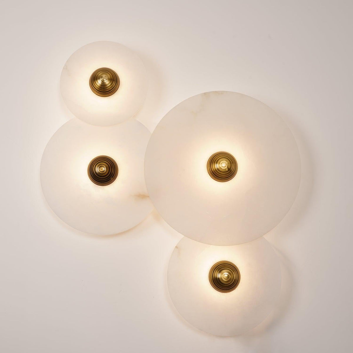 Apollo Round Alabaster Wall Lamp-Neutral Decor