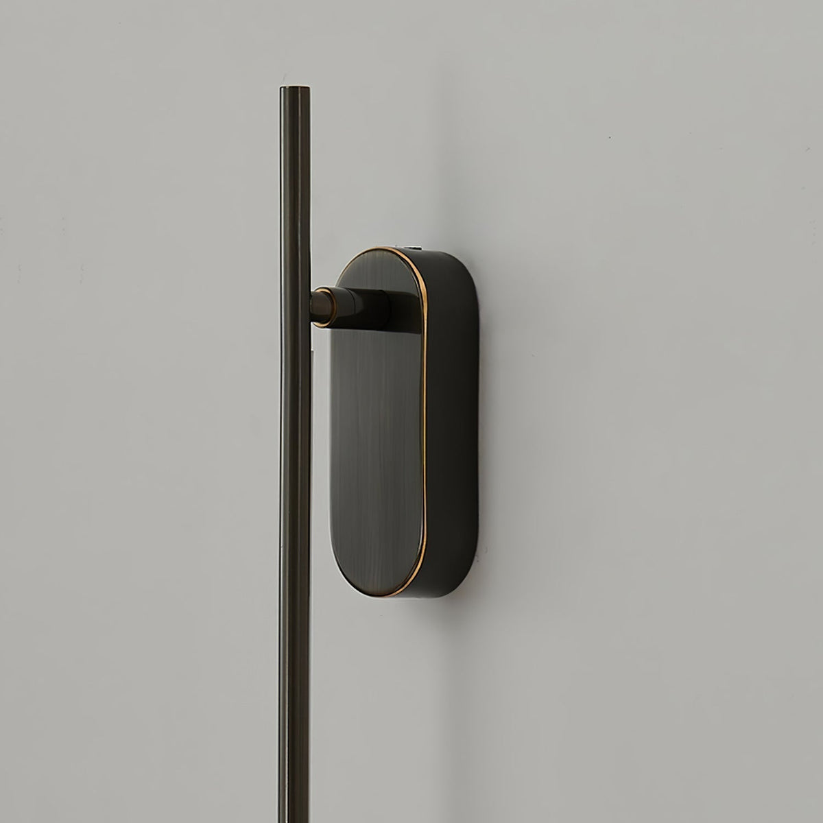 Vrysl Applique Murale avec Prise Fixe Minimaliste