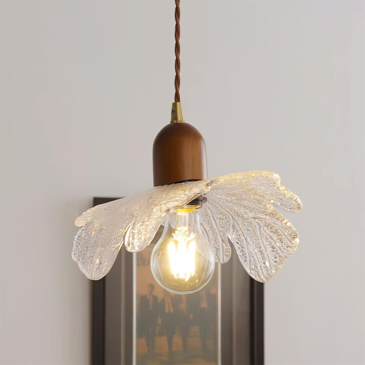 Pendant Lamp Tiffany-Style Glass Floral Shade Art-Neutral Decor