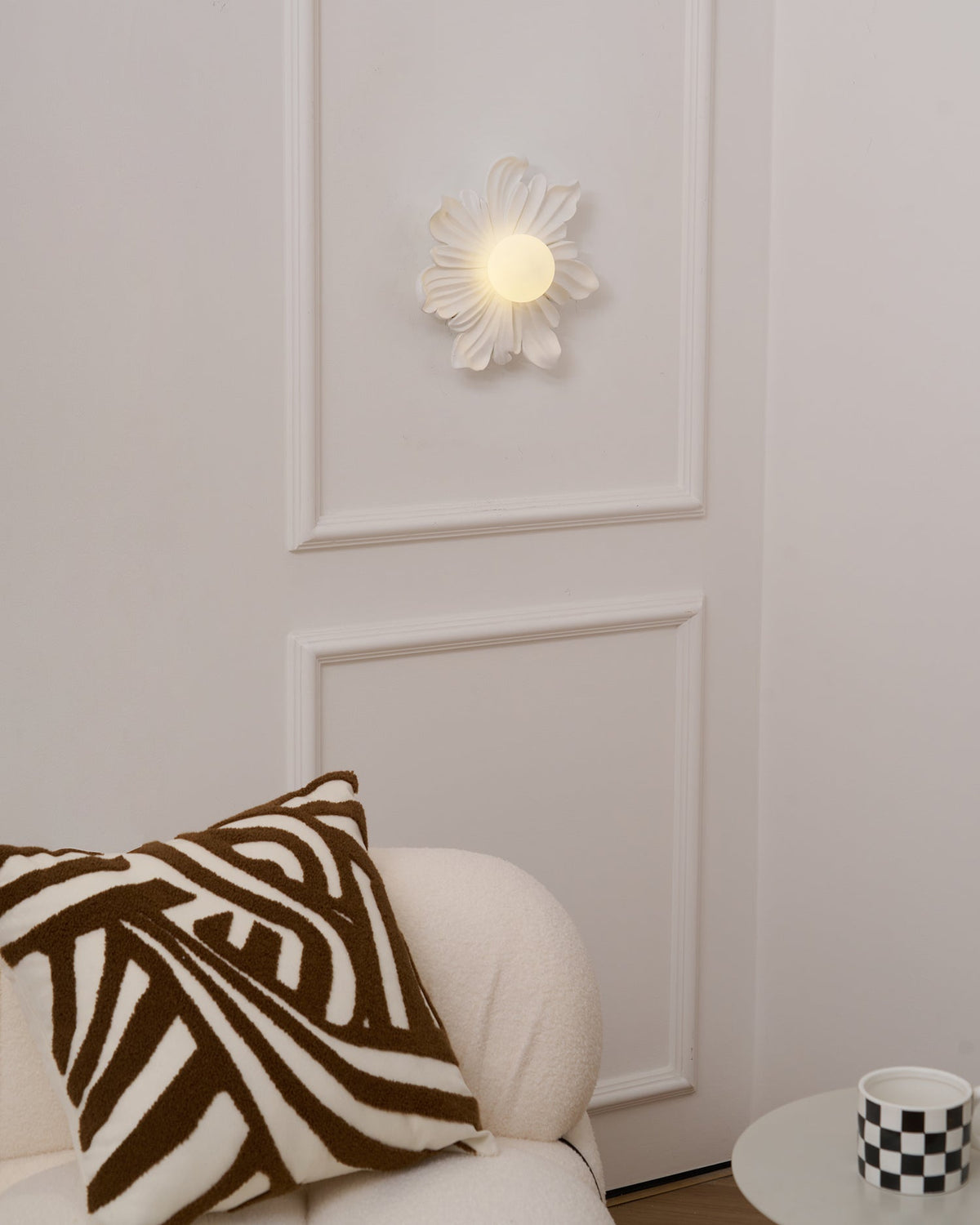 Tina Flower Wall Lamp-Neutral Decor